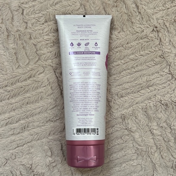 Sweet Pea Ultimate Hydration Body Cream 8oz, Bath & Body Works, New unopened - Picture 8 of 16